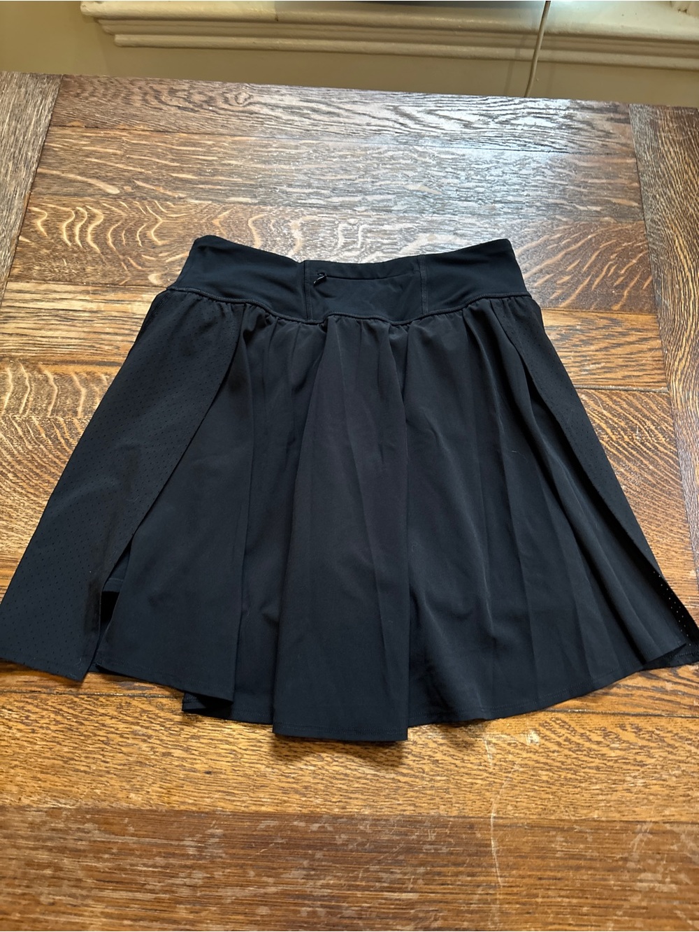 Spanx Get Moving Skort - Picture 2 of 8